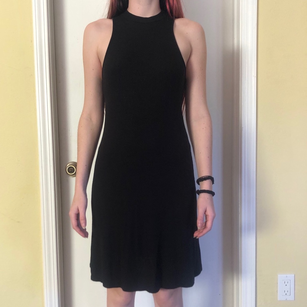 A black Mossimo dress